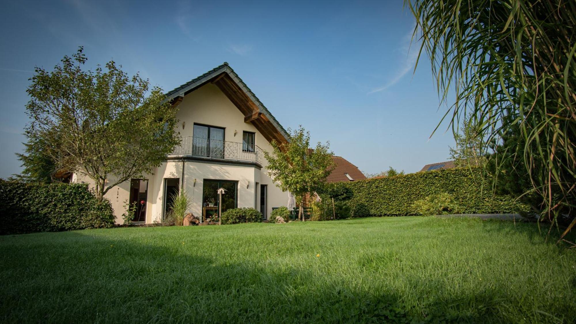 Ferienhaus Mountfrosch Mit Sauna Und Naturpool Monschau Exteriér fotografie
